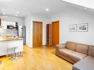 Pronájem bytu 2+kk, Praha - Vinohrady, Korunní, 48 m2