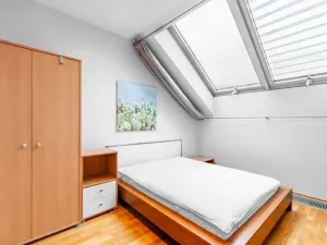 Pronájem bytu 2+kk, Praha - Vinohrady, Korunní, 48 m2