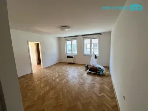 Pronájem bytu 3+kk, Praha, U Svépomoci, 80 m2