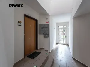 Prodej rodinného domu, Praha - Kyje, Hajní, 330 m2