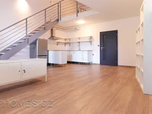 Pronájem bytu 2+kk, Praha - Libeň, U libeňského pivovaru, 56 m2