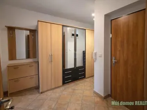 Pronájem bytu 1+kk, Praha - Košíře, Smolíkova, 54 m2