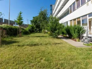 Pronájem bytu 2+kk, Praha - Holešovice, Osadní, 53 m2