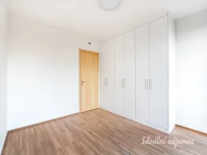 Pronájem bytu 2+kk, Praha - Smíchov, Nádražní, 64 m2