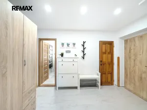 Prodej bytu 3+1, Všeradice, 74 m2