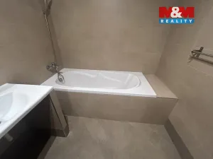 Pronájem bytu 2+kk, Ústí nad Labem - Klíše, Na Vlnovce, 51 m2