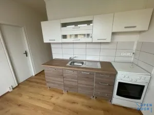 Pronájem bytu 2+1, Horní Slavkov, Poštovní, 50 m2