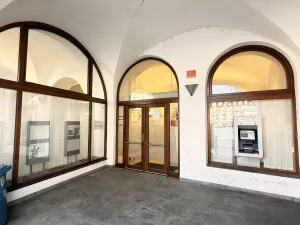 Pronájem kanceláře, Olomouc, Dolní náměstí, 204 m2