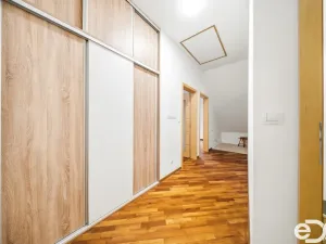 Prodej rodinného domu, Dolní Beřkovice - Vliněves, 400 m2