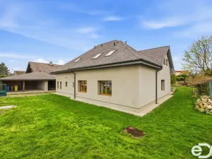 Prodej rodinného domu, Dolní Beřkovice - Vliněves, 400 m2