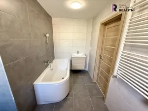 Prodej bytu 2+1, Horní Slavkov, Poštovní, 65 m2