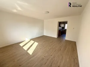 Prodej bytu 2+1, Horní Slavkov, Poštovní, 65 m2