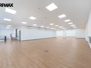 Pronájem obchodního prostoru, Praha - Háje, Hviezdoslavova, 661 m2