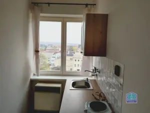 Pronájem bytu 1+kk, Plzeň - Jižní Předměstí, Plachého, 21 m2