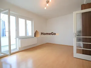 Pronájem bytu 2+kk, Praha - Nusle, U gymnázia, 44 m2