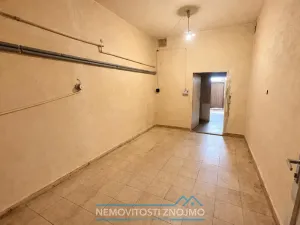 Pronájem obchodního prostoru, Znojmo, Holandská, 375 m2