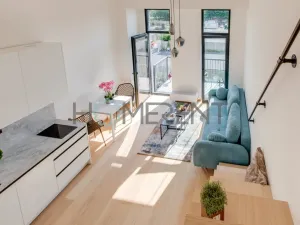 Pronájem bytu 1+kk, Praha - Holešovice, V háji, 28 m2