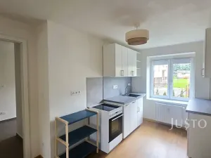 Pronájem bytu 1+1, Písek, Smetanovo nám., 38 m2