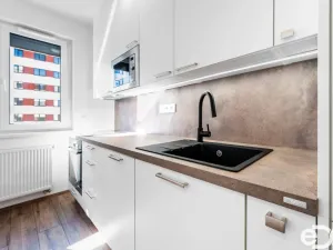 Pronájem bytu 1+kk, Praha - Hlubočepy, Fabiánové, 31 m2