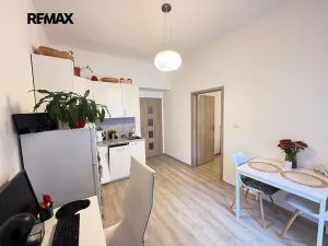Prodej bytu 2+kk, Praha - Vršovice, Holandská, 40 m2