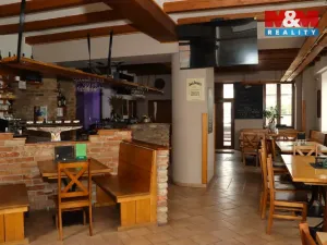 Pronájem restaurace, Holice, Smetanova, 233 m2