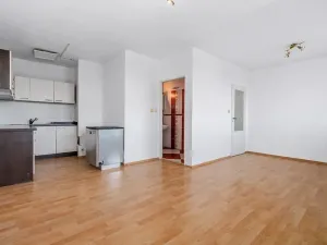 Prodej bytu 1+kk, Praha - Prosek, Vysočanská, 37 m2