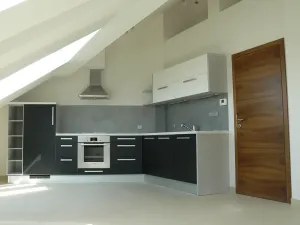 Pronájem bytu 2+kk, Praha - Vršovice, Ruská, 58 m2