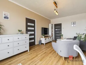 Prodej bytu 3+1, Praha - Malešice, Káranská, 72 m2