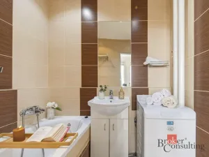 Prodej bytu 3+1, Praha - Malešice, Káranská, 72 m2