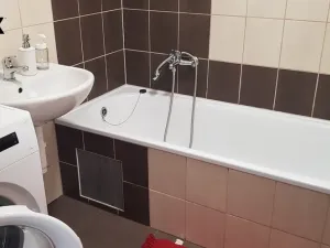 Pronájem bytu 1+kk, Hradec Králové - Nový Hradec Králové, Pod Zámečkem, 48 m2