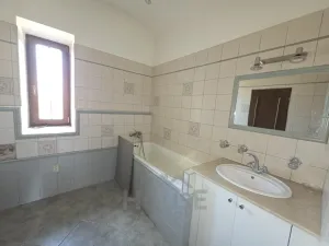 Prodej rodinného domu, Strojetice, 600 m2