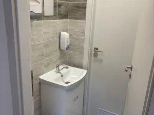 Pronájem obchodního prostoru, Rožnov pod Radhoštěm, Nádražní, 36 m2