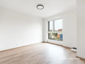 Pronájem bytu 2+kk, Praha - Modřany, Kolmanova, 46 m2