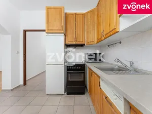 Prodej bytu 2+1, Zlín - Kudlov, Žlutá, 57 m2