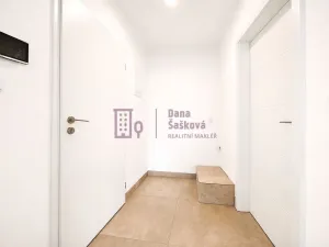 Pronájem bytu 1+kk, Jindřichův Hradec - Jindřichův Hradec II, Nádražní, 23 m2