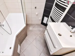 Pronájem bytu 2+kk, Praha - Libeň, U libeňského pivovaru, 50 m2