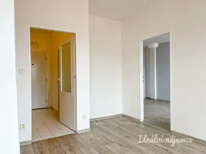 Prodej bytu 2+kk, Kuřim, nám. 1. května, 53 m2