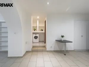 Pronájem bytu 1+1, Meziboří, Dělnická, 60 m2