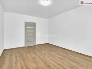 Pronájem bytu 2+1, Ostrov, Mánesova, 69 m2