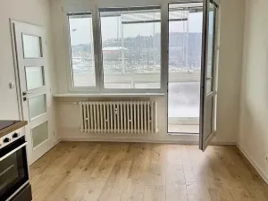 Pronájem bytu 2+kk, Praha - Vršovice, Baškirská, 41 m2