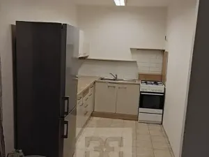 Pronájem bytu 2+kk, Praha - Petrovice, Rezlerova, 49 m2
