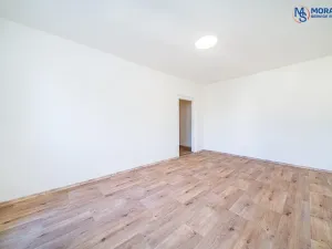 Prodej bytu 2+1, Bruntál, Jesenická, 53 m2