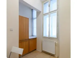 Pronájem bytu 2+1, Praha - Staré Město, Benediktská, 63 m2