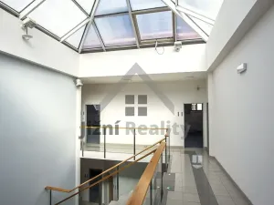 Pronájem kanceláře, Praha - Břevnov, Bělohorská, 1054 m2