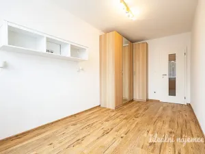 Pronájem bytu 3+kk, Praha, Ostravská, 73 m2