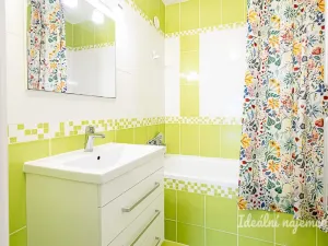 Pronájem bytu 3+kk, Praha, Ostravská, 73 m2