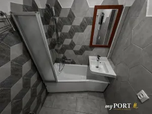 Pronájem bytu 3+1, Karlovy Vary, Severní, 84 m2