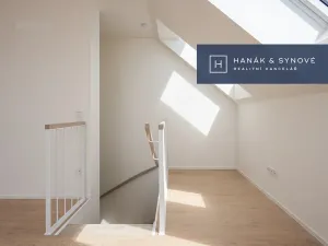 Prodej bytu 4+kk, Pohořelice, U Kasáren, 90 m2