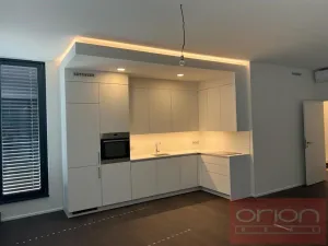 Pronájem bytu 3+kk, Praha - Smíchov, Grafická, 111 m2