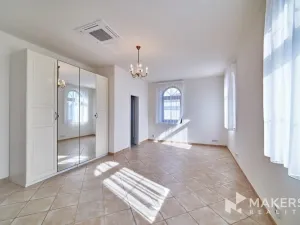 Pronájem vily, Praha - Nebušice, Nebušická, 254 m2